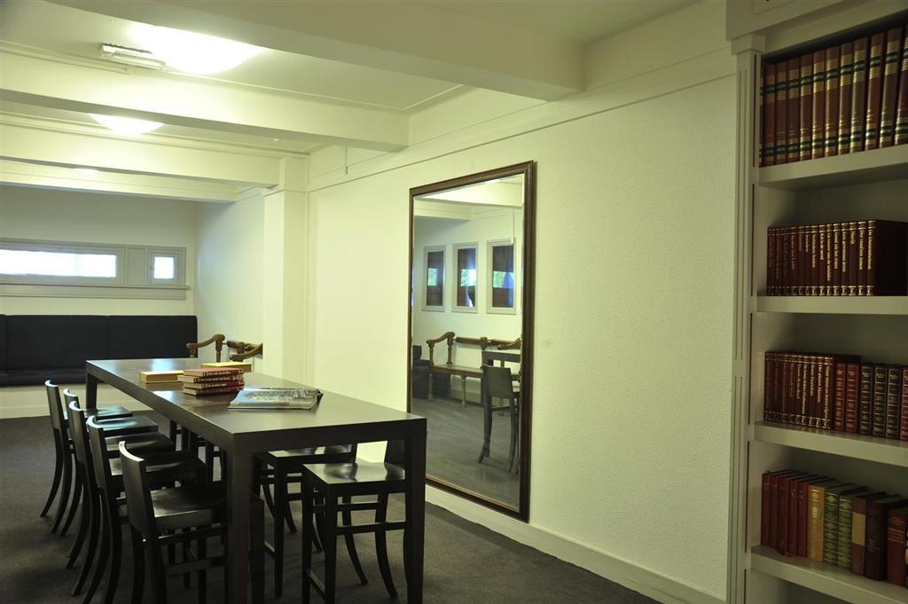 Tulip Centre Hotel