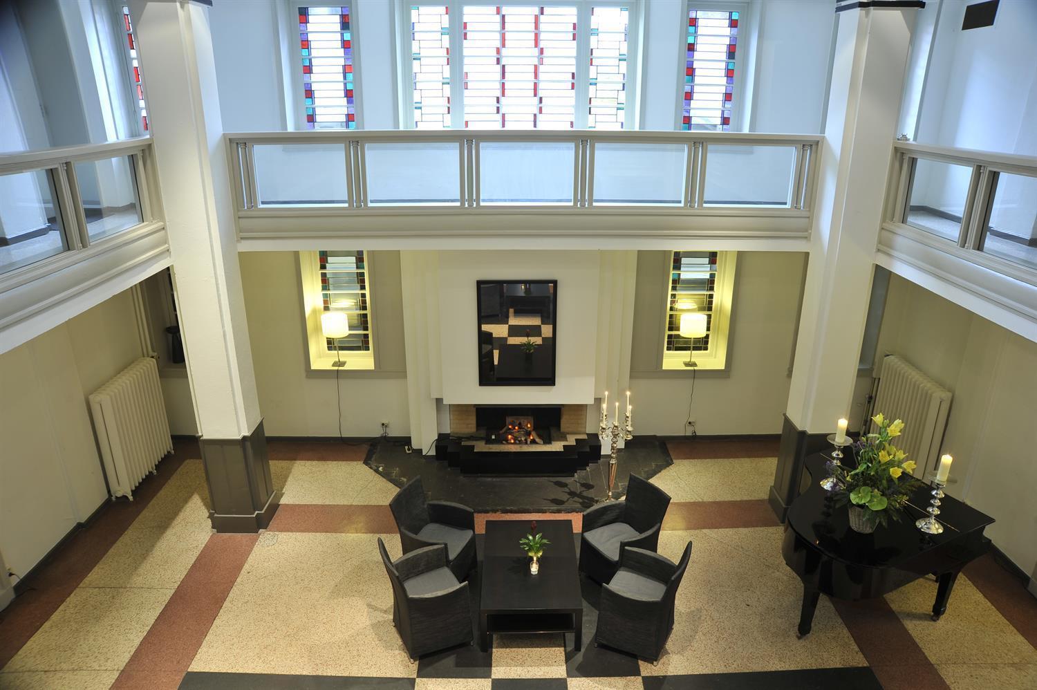 Tulip Centre 3*